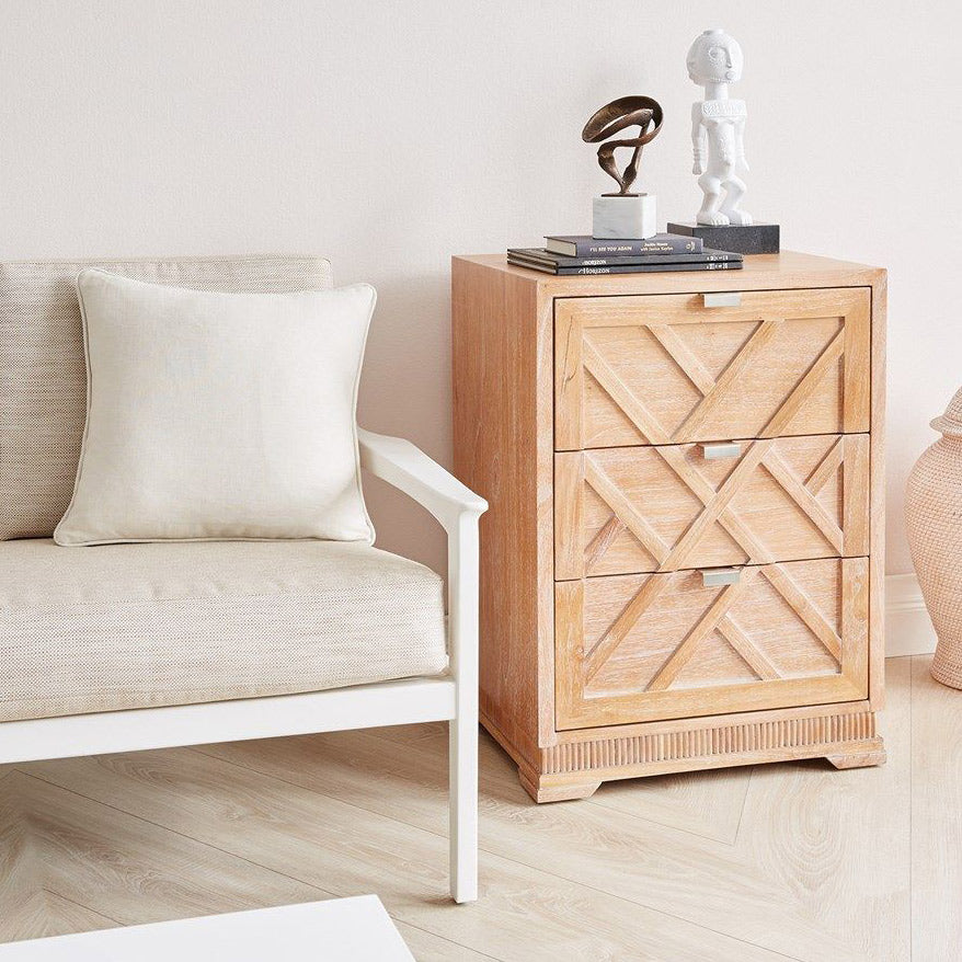 Villa and House Hanya Statue