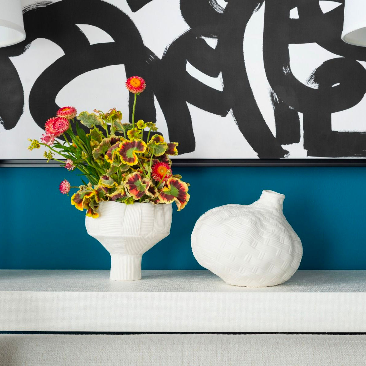 Villa and House Krissa Vase