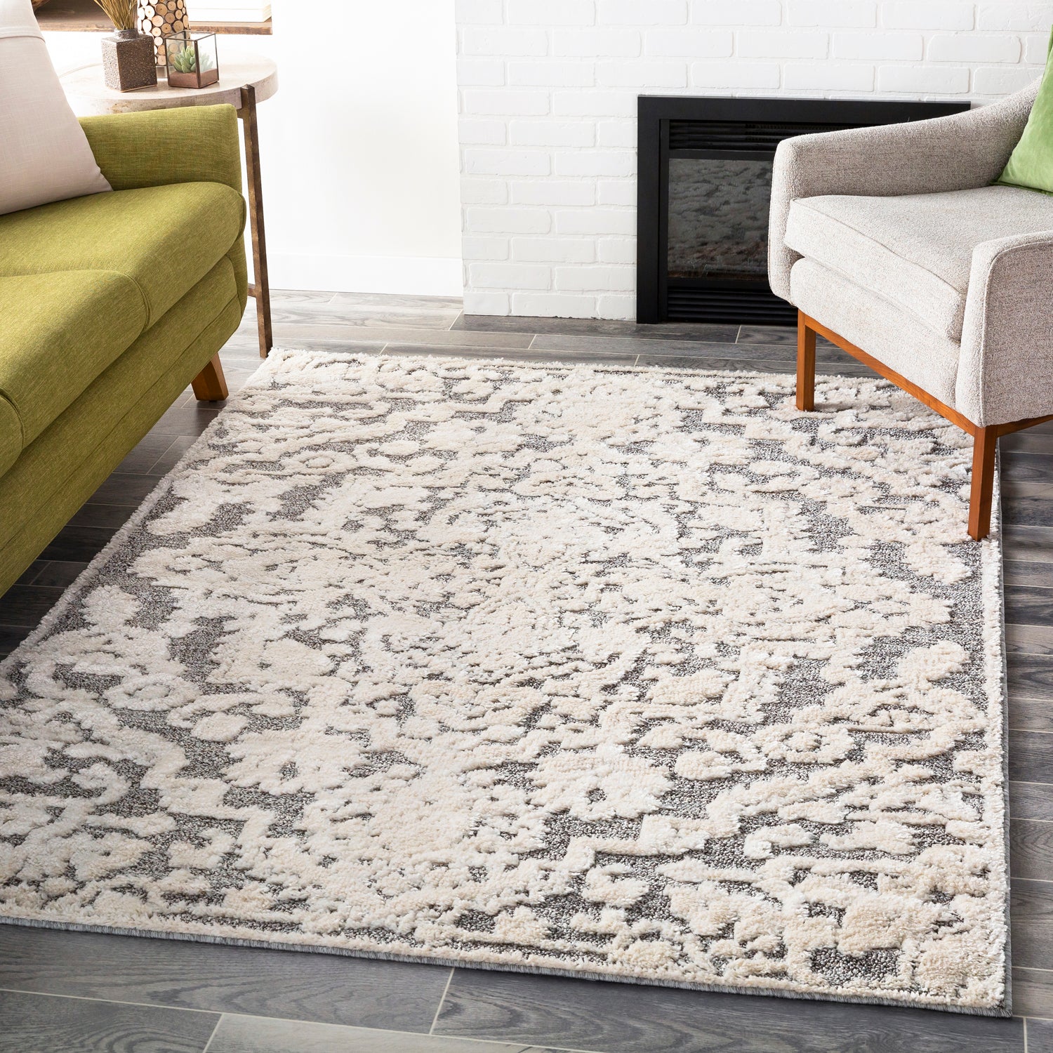 Livabliss La Maison Antiqua Machine Woven Rug