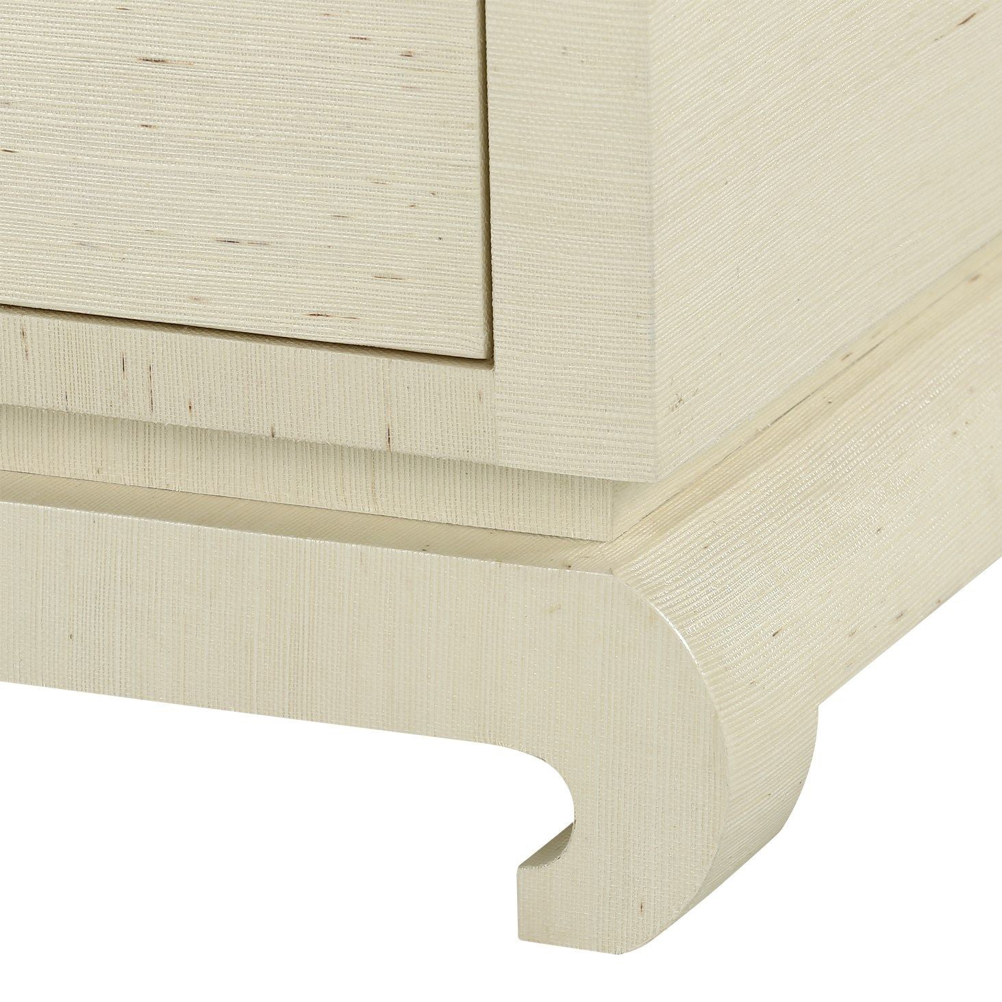 Villa and House Ming Extra Large 8 Drawer Dresser