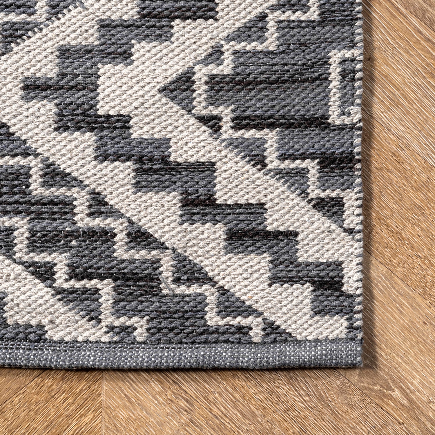 Pleasant Flatweave Rug