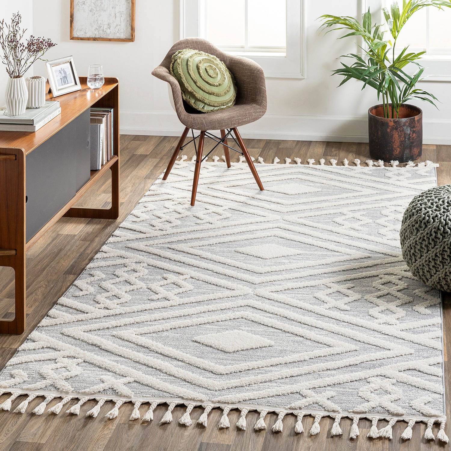 Livabliss Nora Tallulah Machine Woven Rug