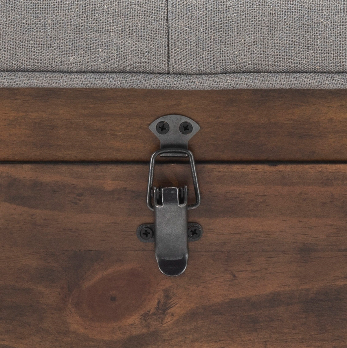 Jesse Cocktail Ottoman