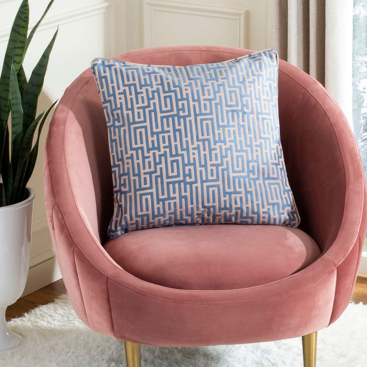 Leigh Knit Throw Pillow