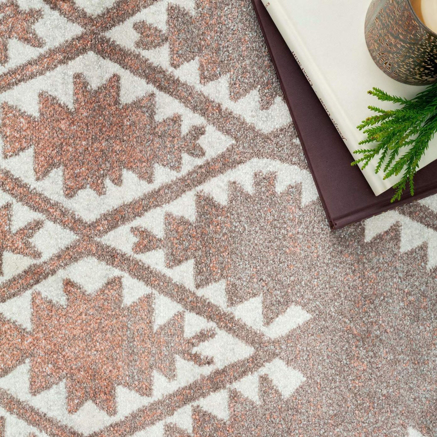 Leech Machine Made Rug