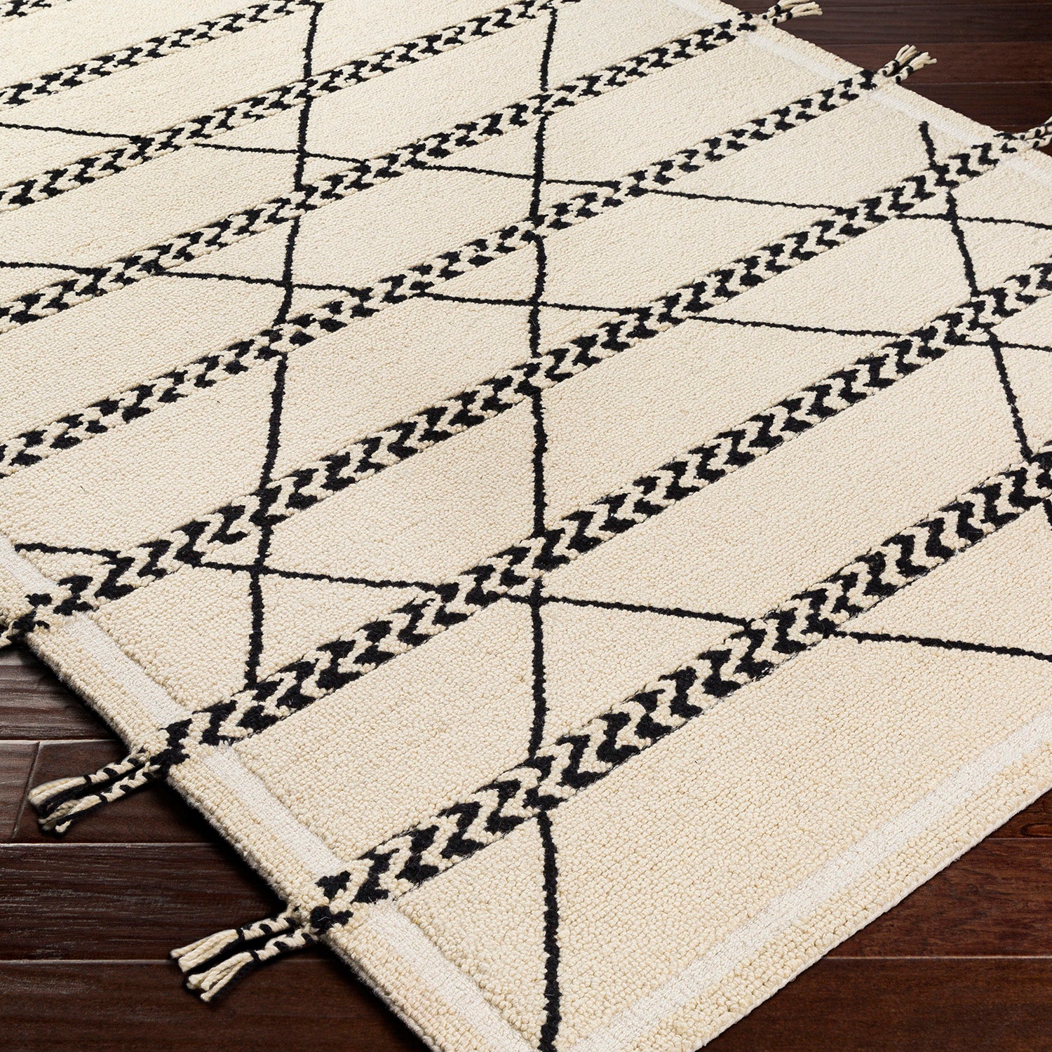 Surya Zanafi Tassels Elin Hand Tufted Rug