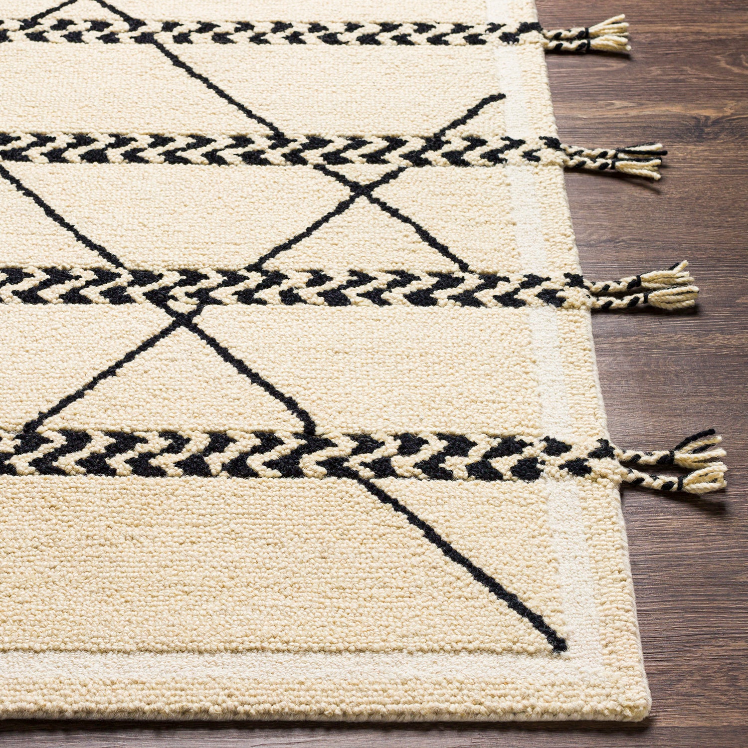 Surya Zanafi Tassels Elin Hand Tufted Rug