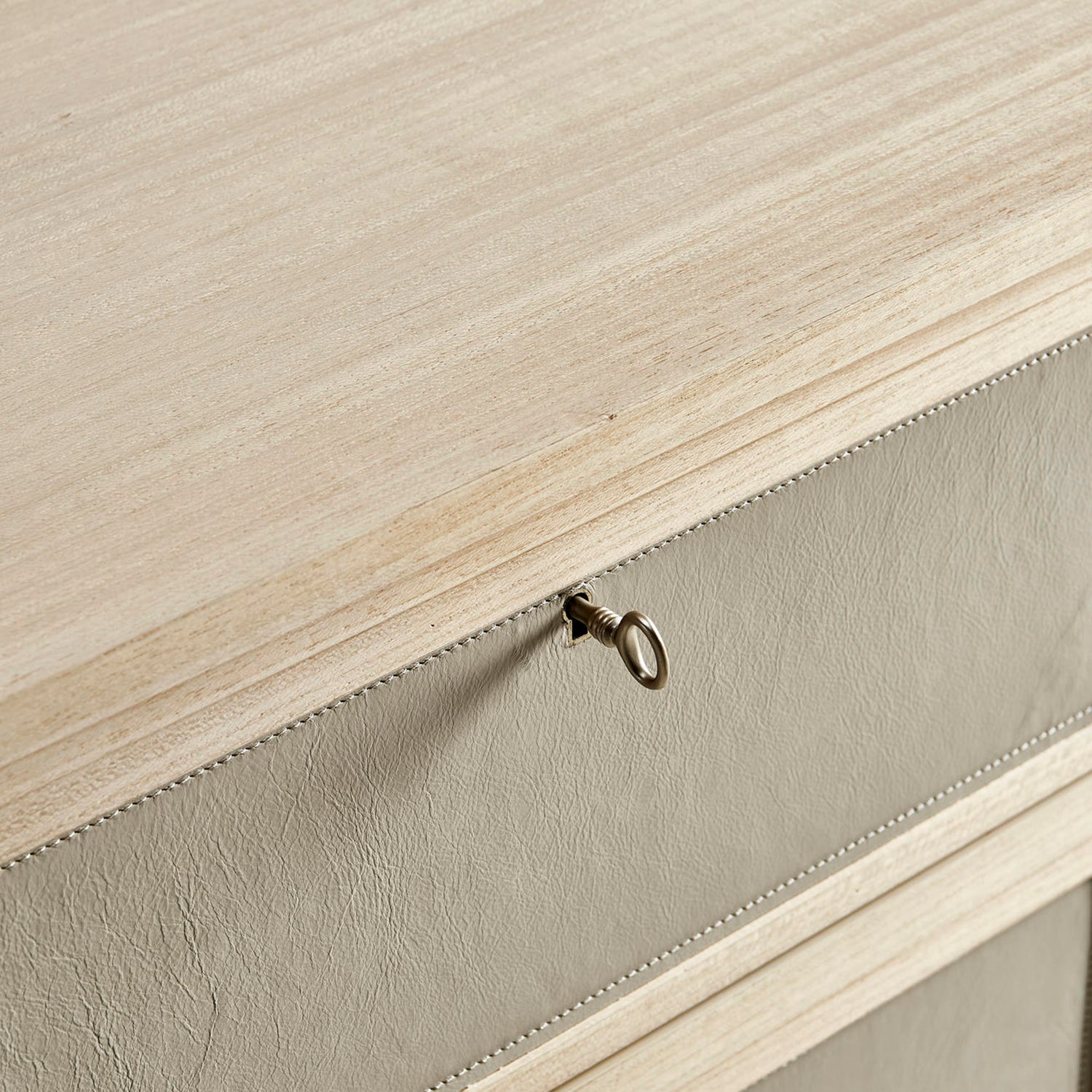 Jonathan Charles Water Neap Chest