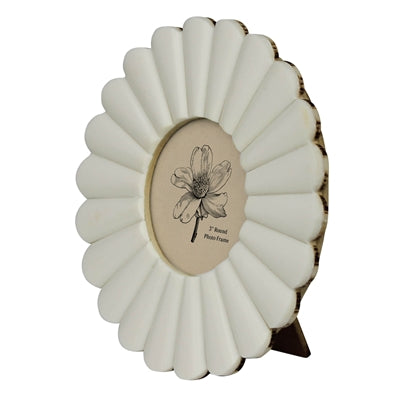 Scalloped Photo Frame
