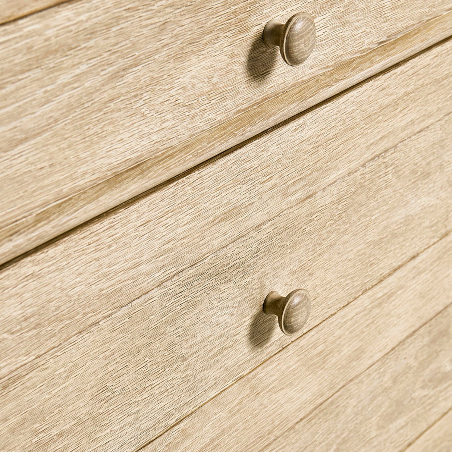 Jonathan Charles Gatcombe Bombe Chest