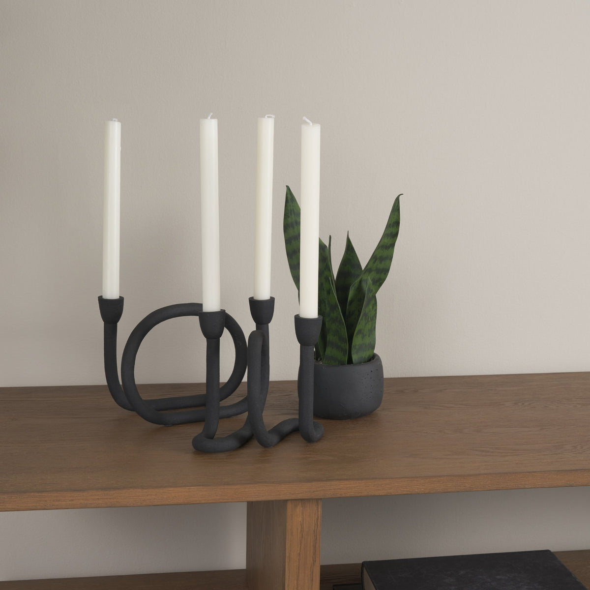 Mercana Serpens Black Metal Narrow Candle Holder
