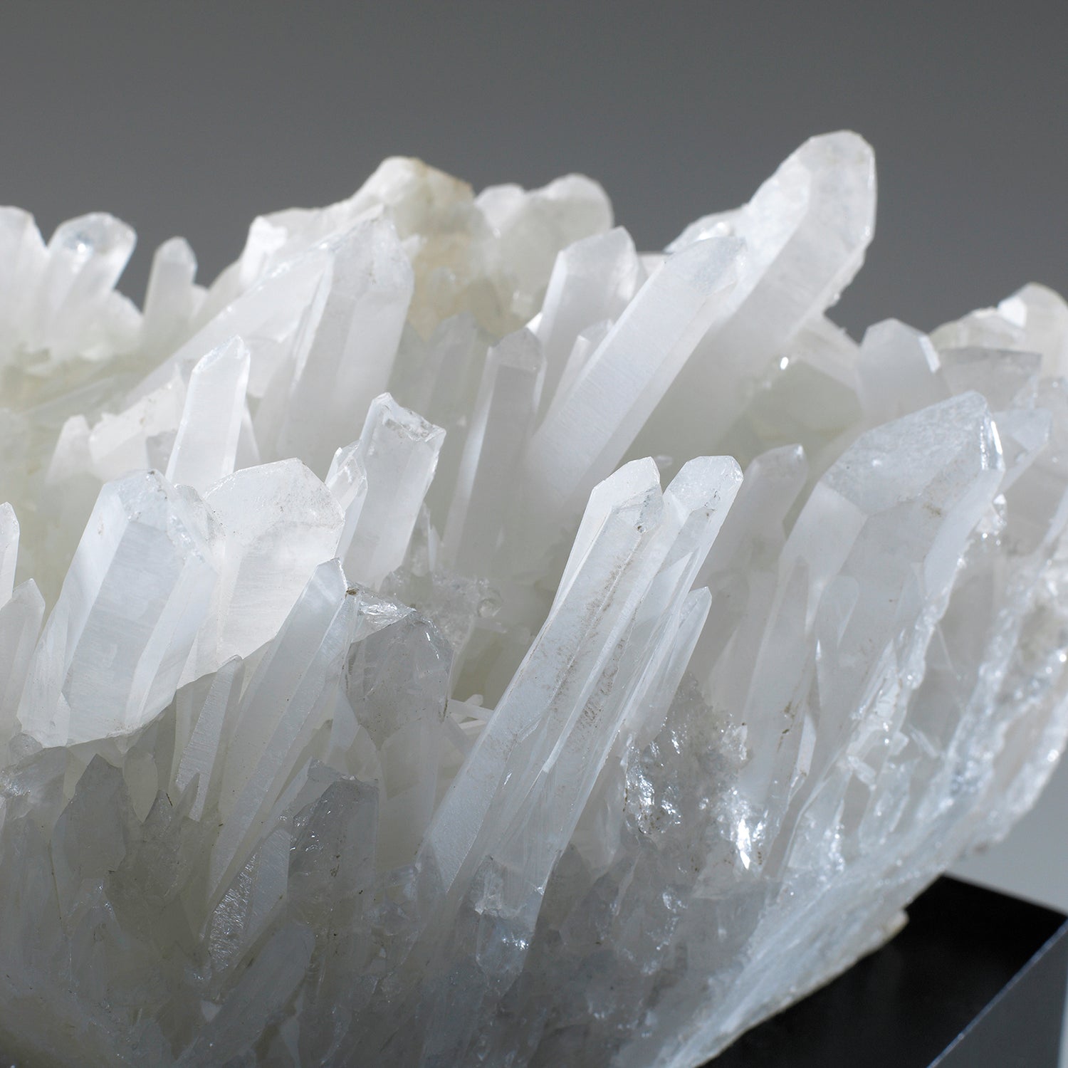 Cyan Design Quartz Sculpture