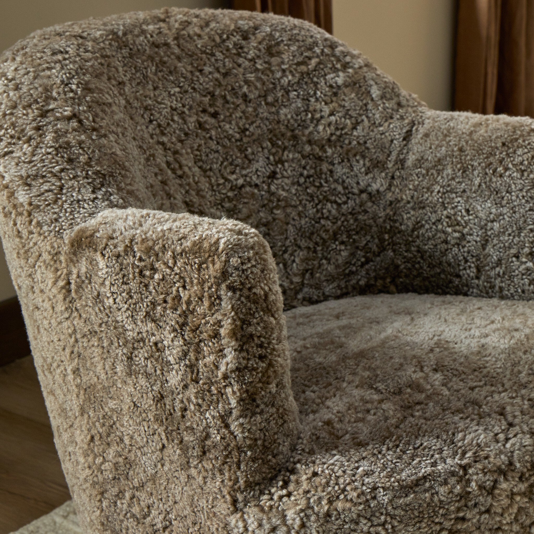 Four Hands Aurora Taupe Shearling Swivel Chair - detail 9