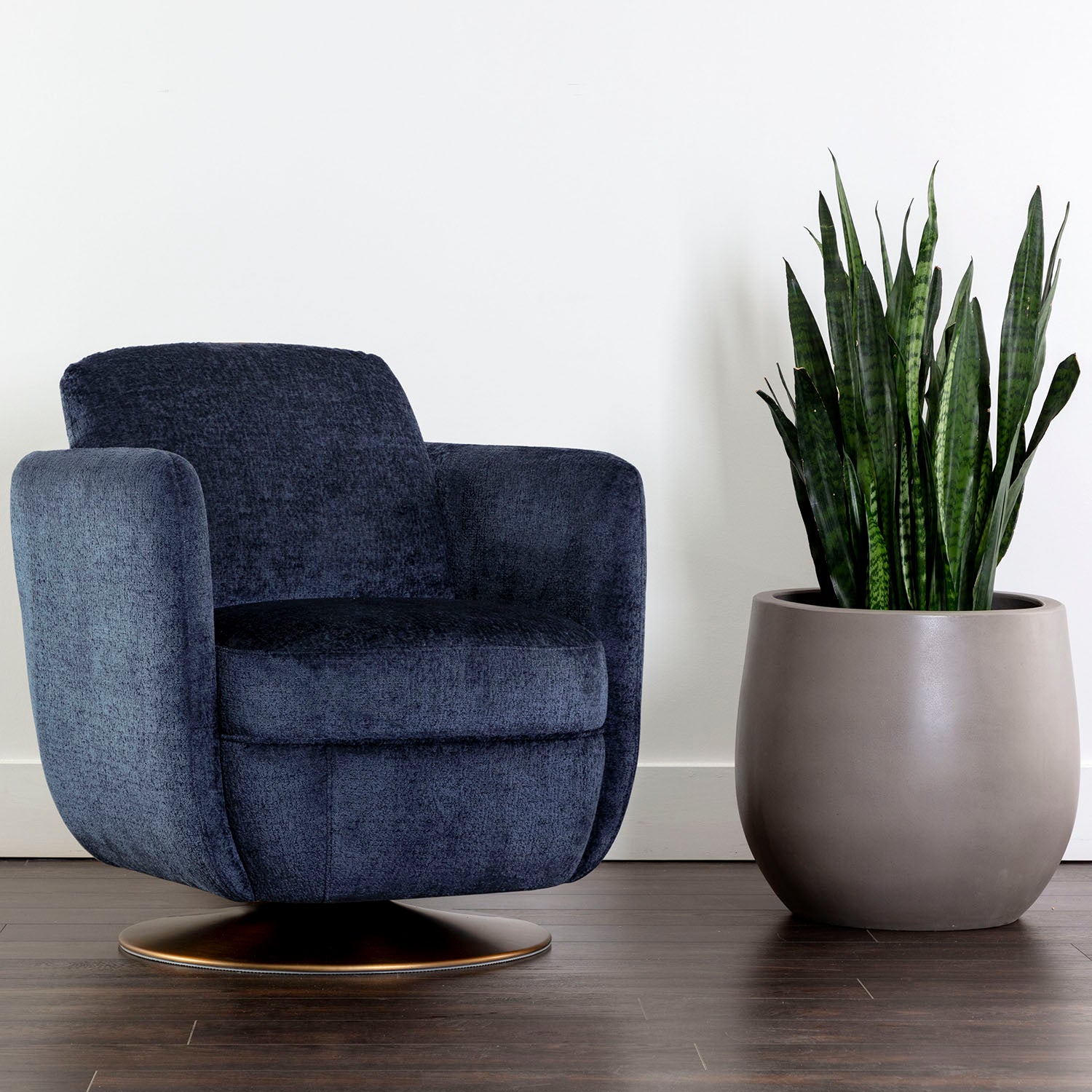 Sunpan Gilley Swivel Lounge Chair