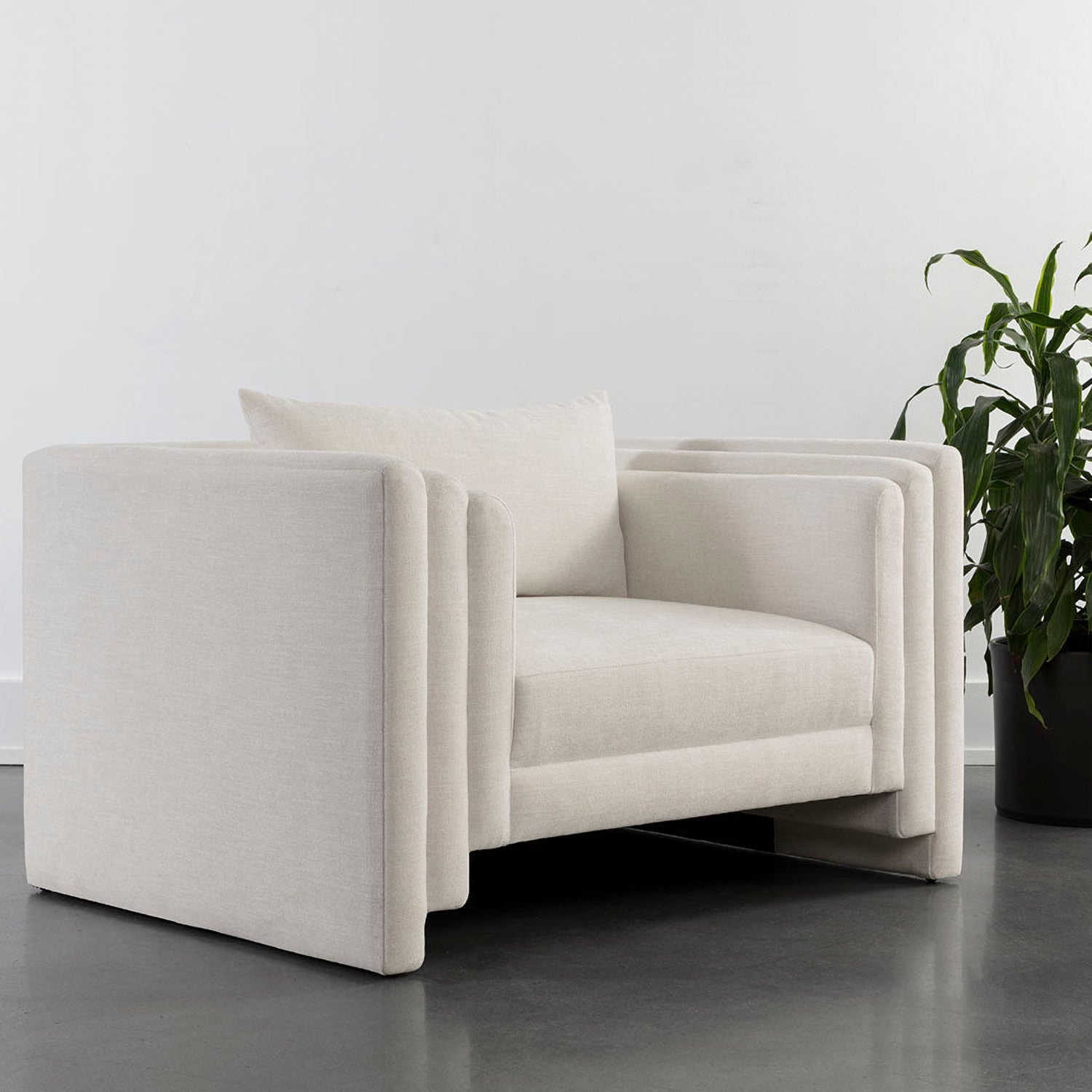 Sunpan Kira Armchair