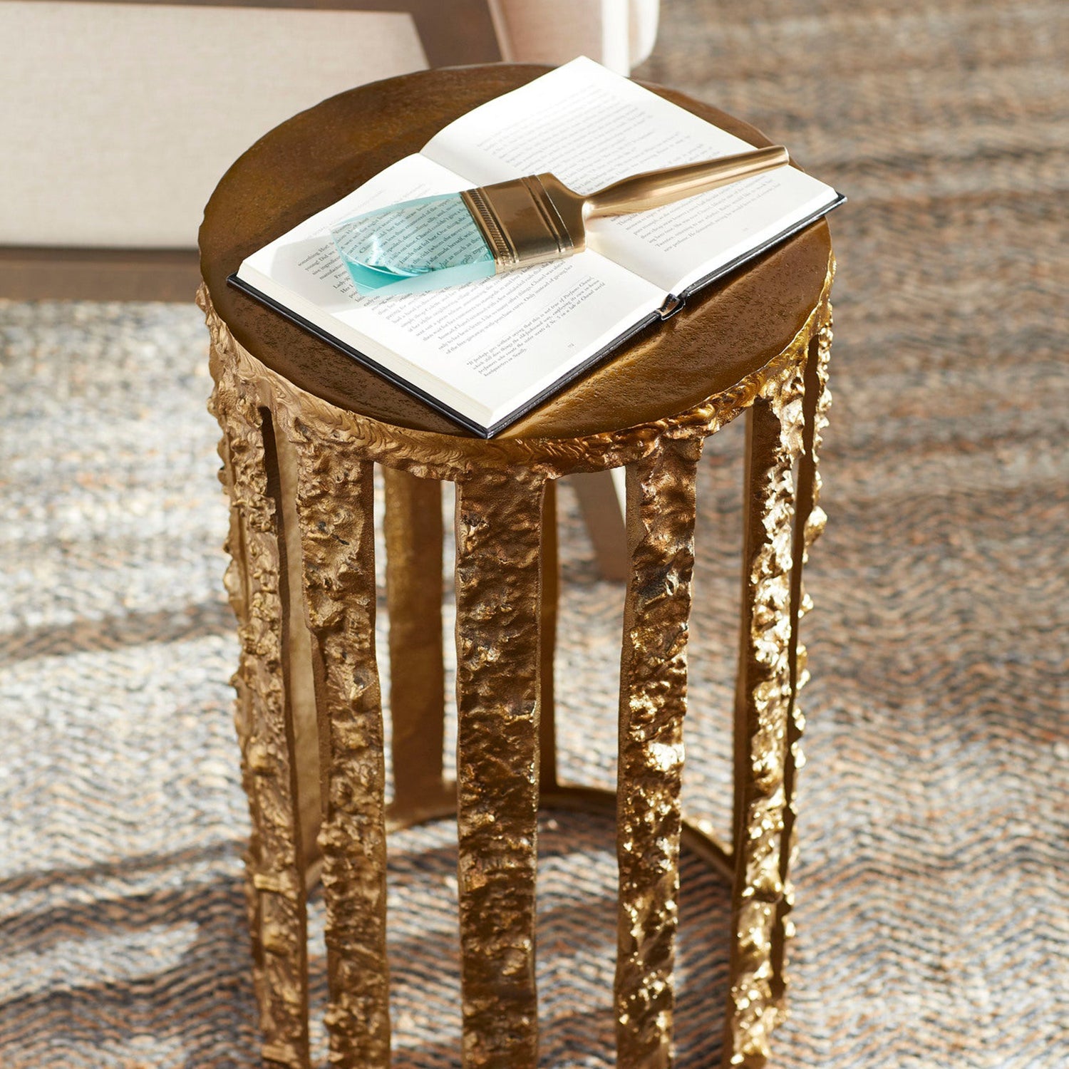 Cyan Design Brush Sculpture