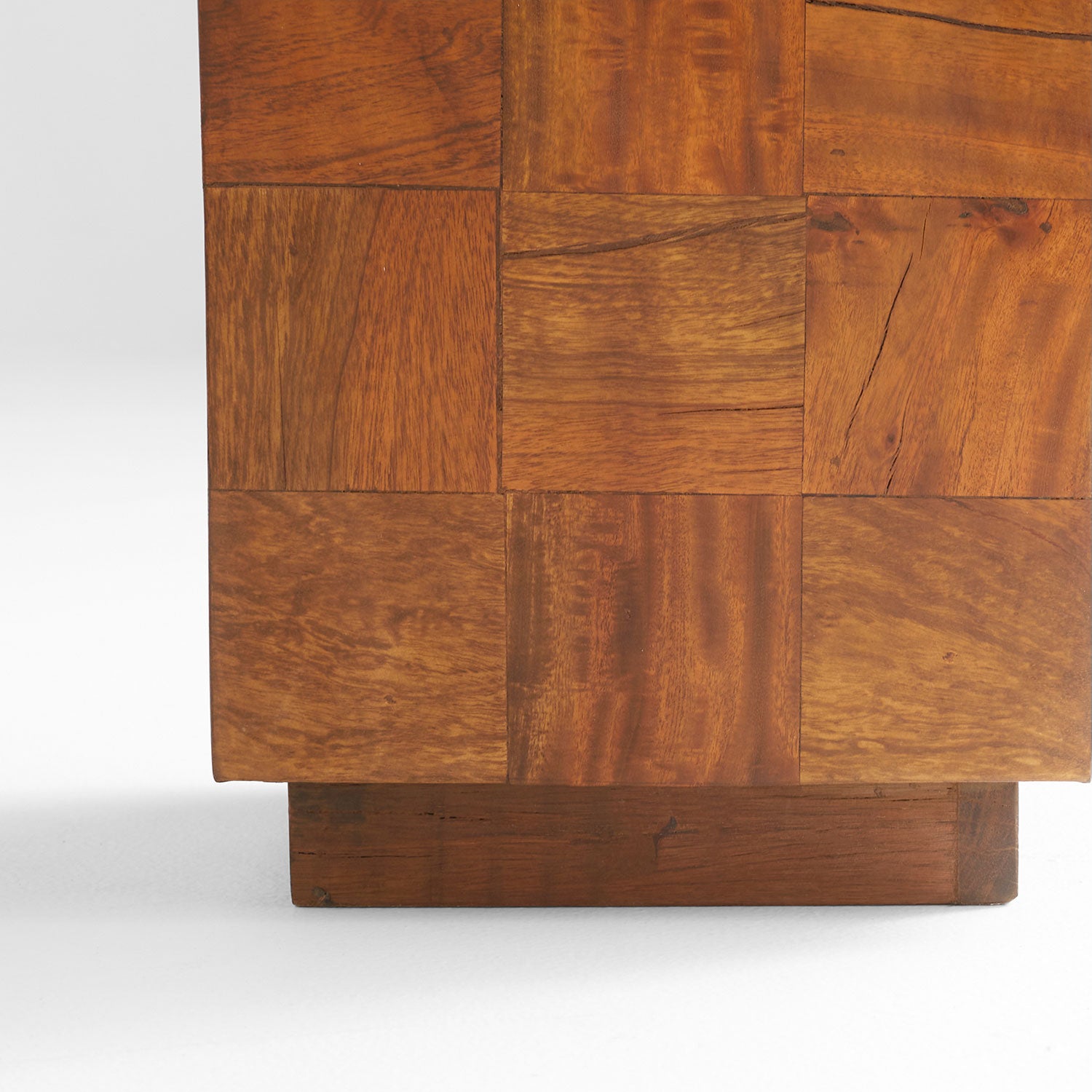 Cyan Design Halma Pedestal