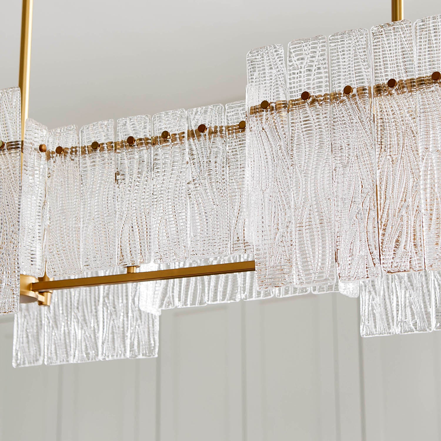 Cyan Design Othello 8-Light Linear Chandelier