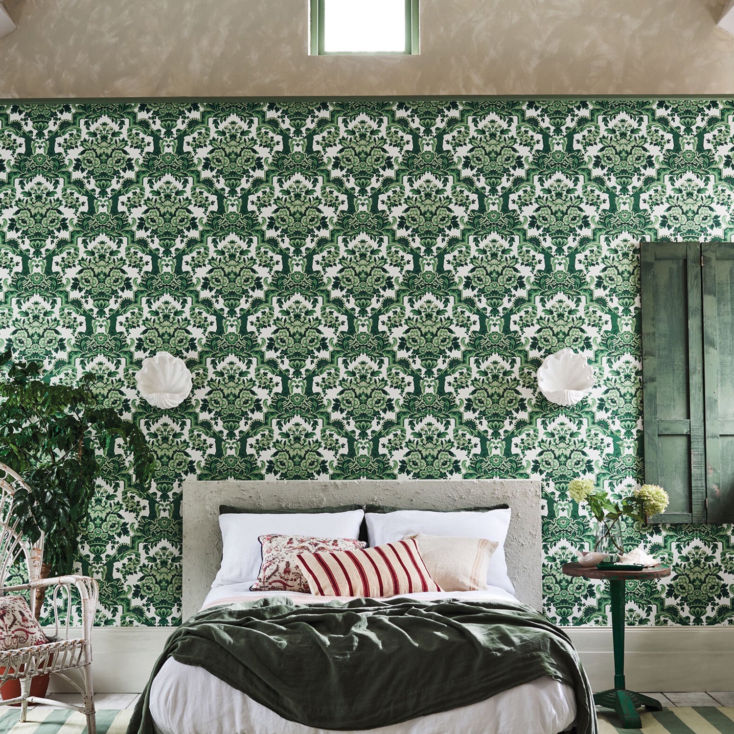Cole & Son Seville Lola Wallpaper