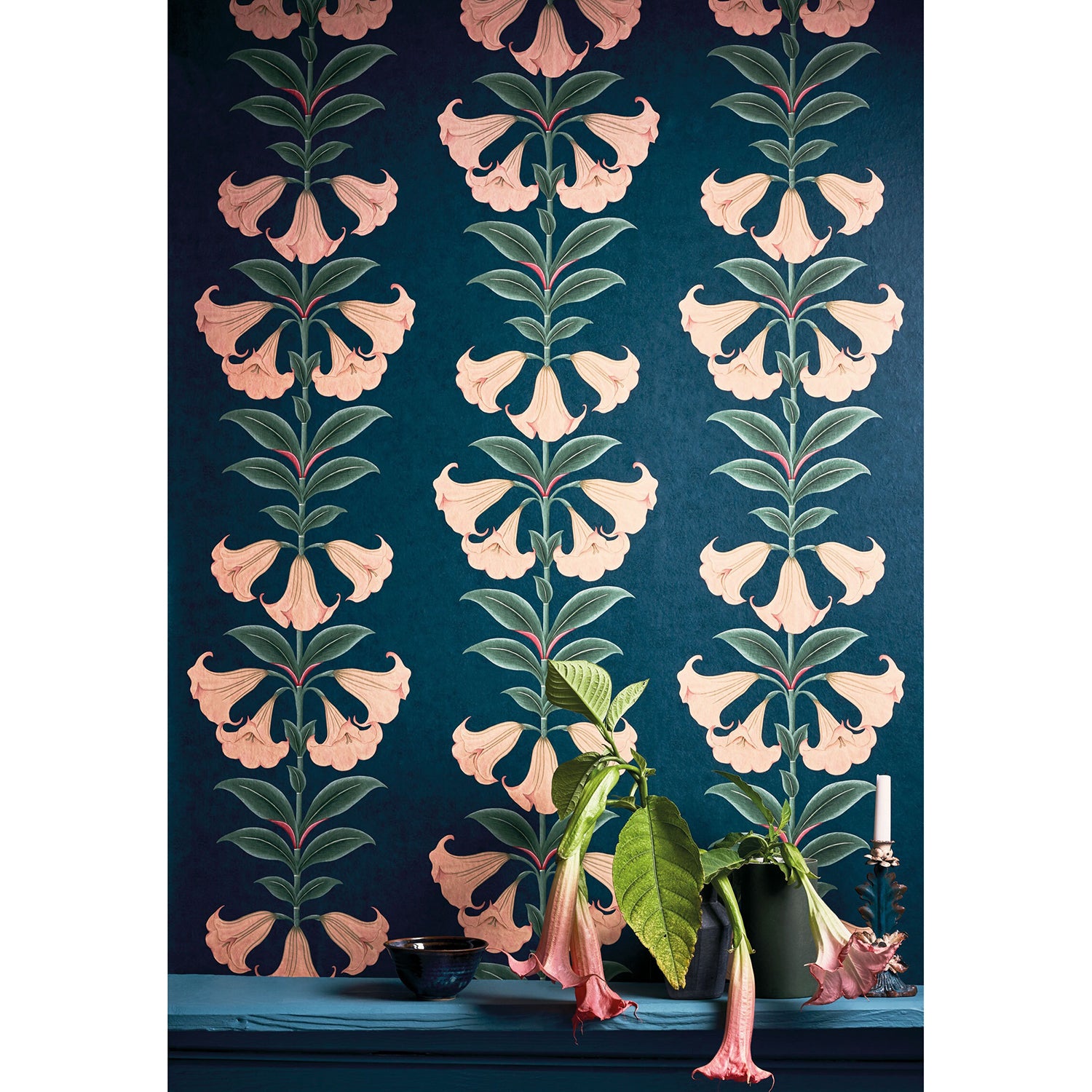 Cole & Son Seville Angels Trumpet Wallpaper