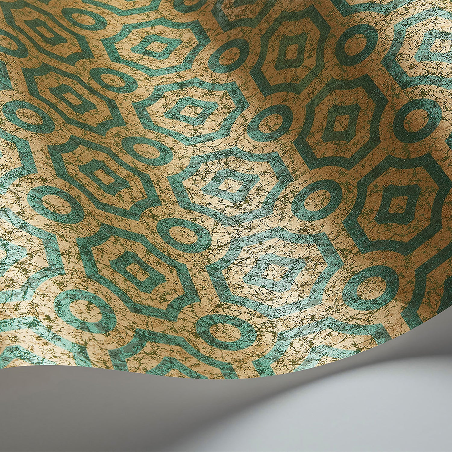 Cole & Son Historic Royal Palaces Great Masters Queens Quarters Wallpaper