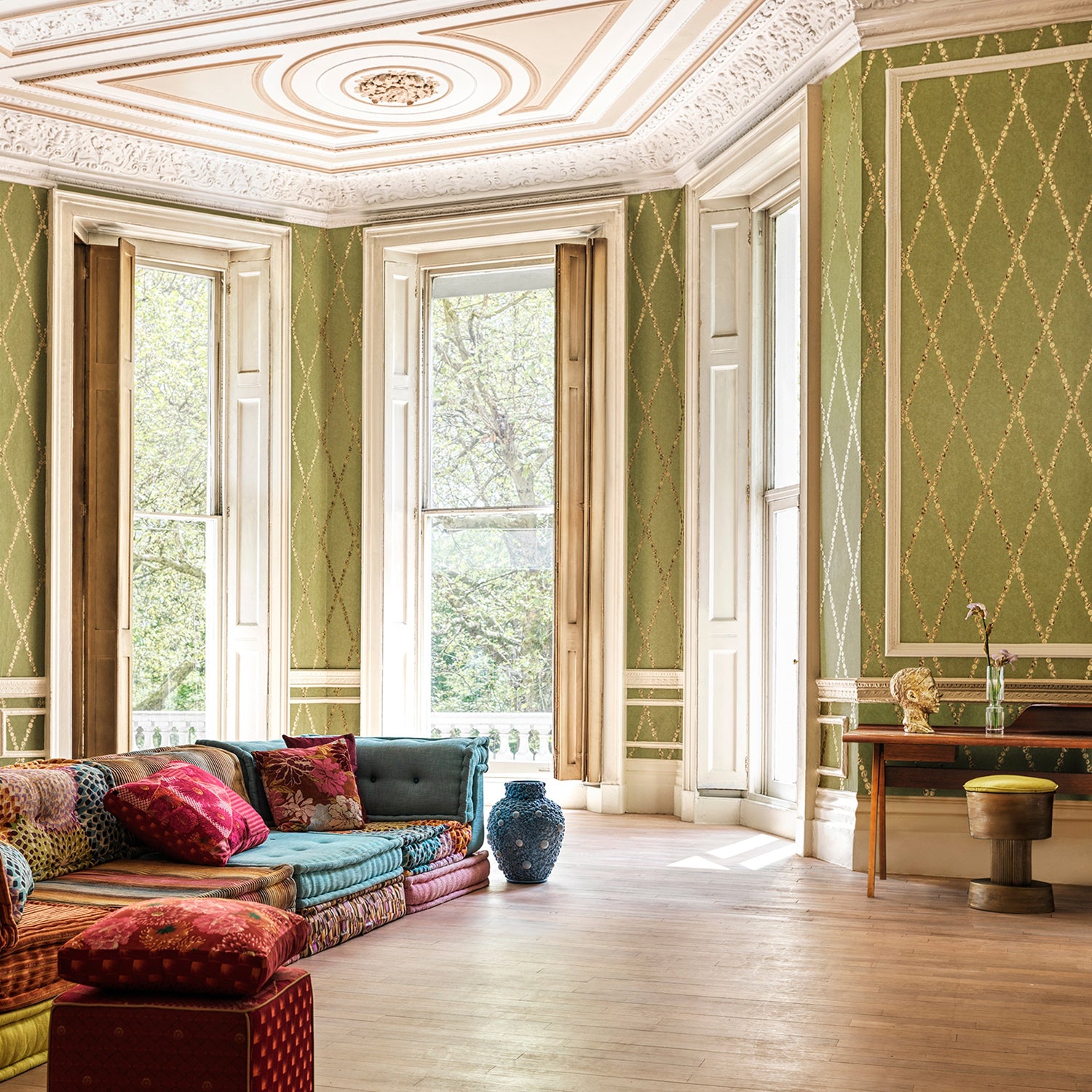 Cole & Son Fornasetti Senza Tempo II Cammei Wallpaper