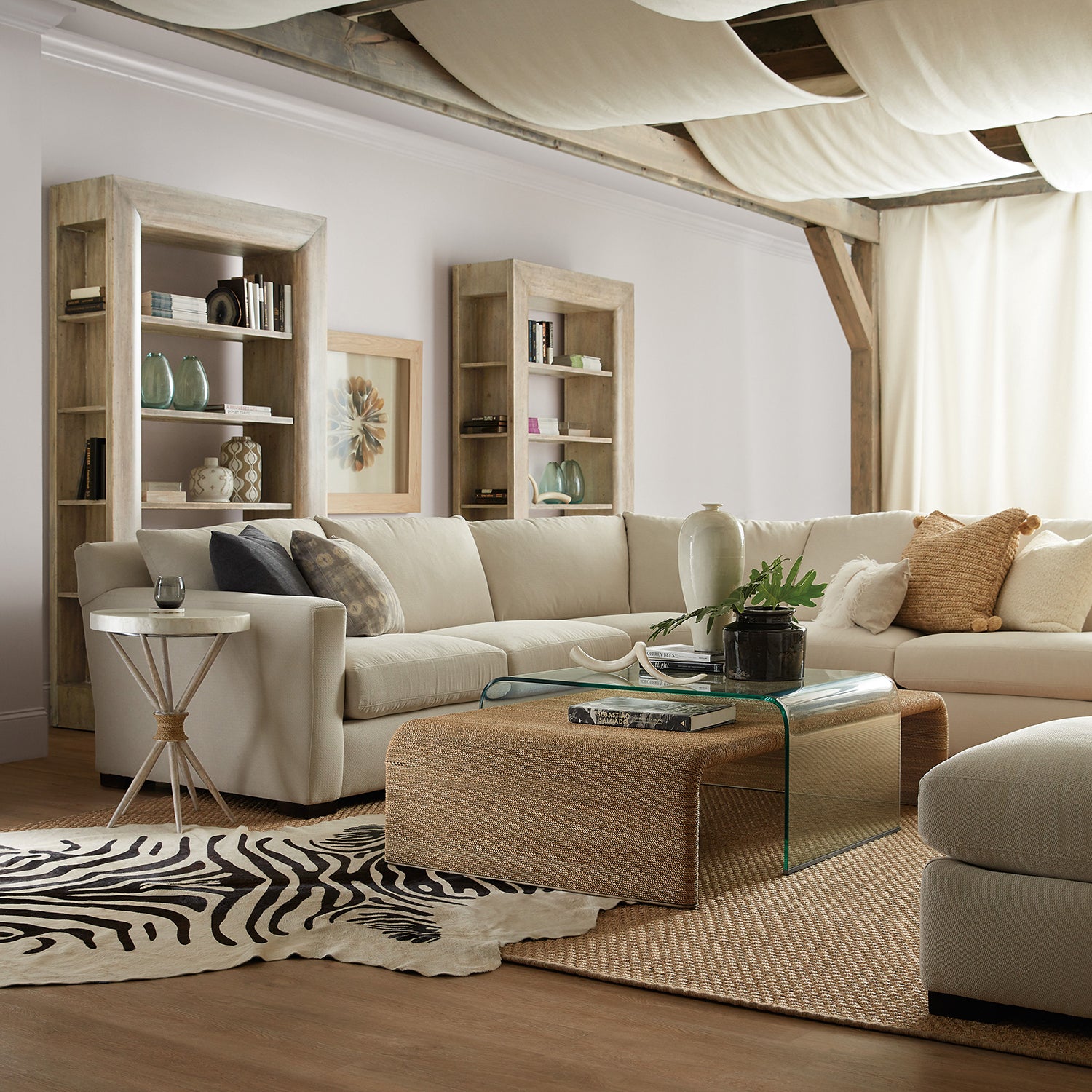 Hooker Furniture Amani Accent Table - Thumbnail 4