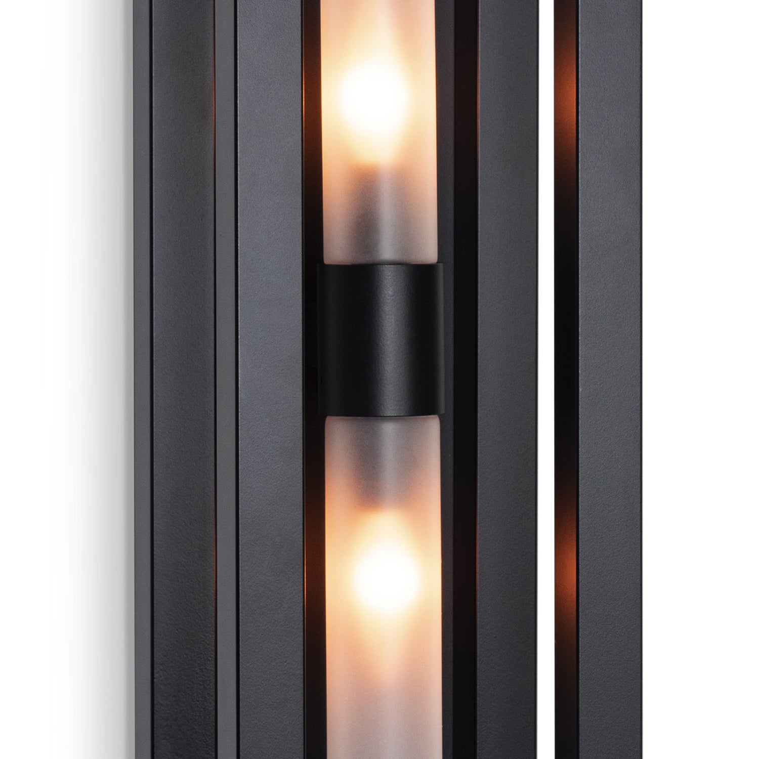 Regina Andrew Montecito Up-Down Outdoor Sconce