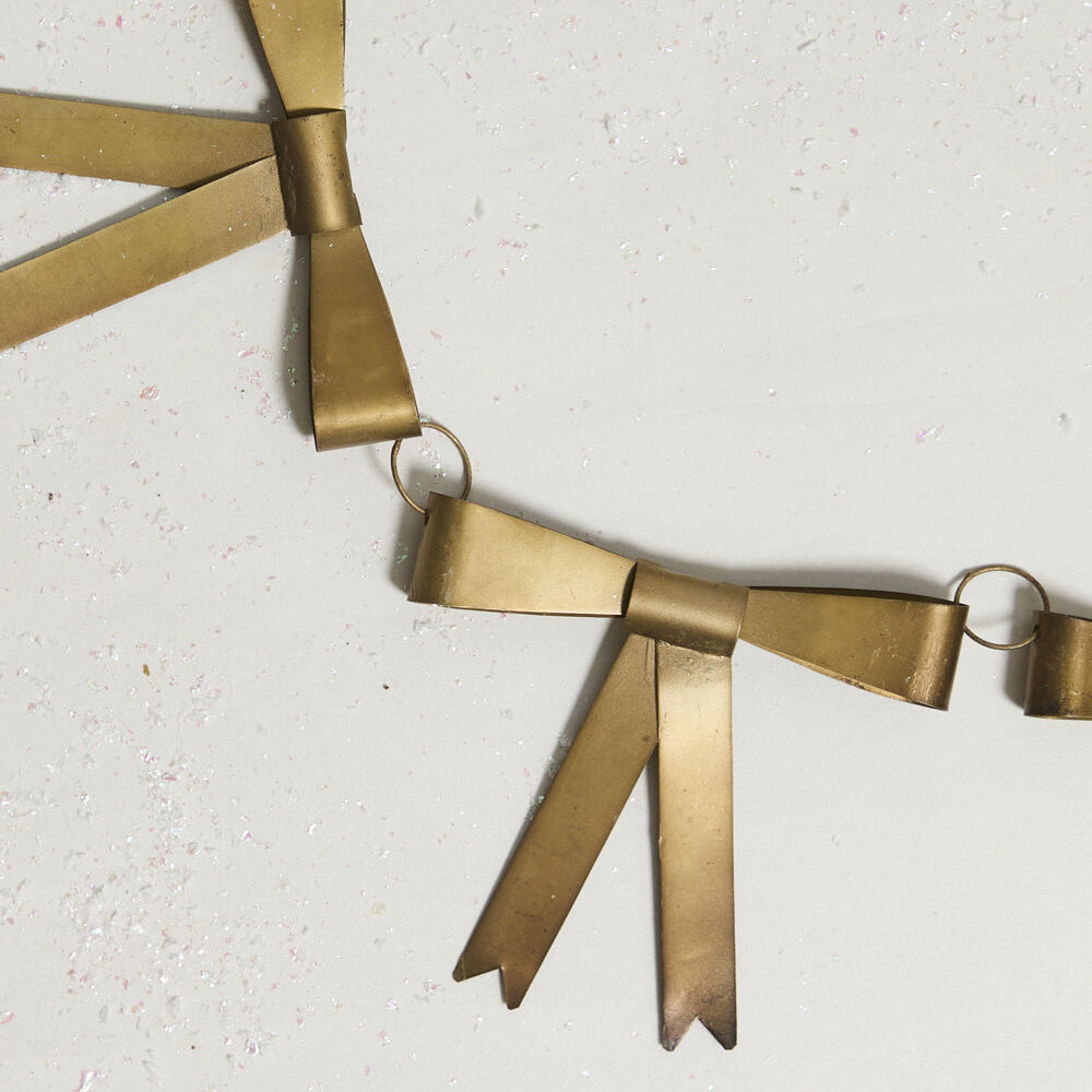 Collectors Bow Garland