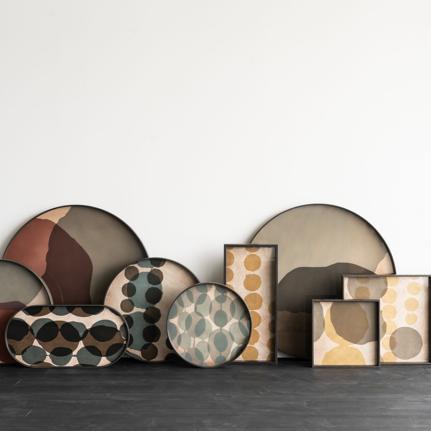 Ethnicraft Overlapping Dots Glass Tray