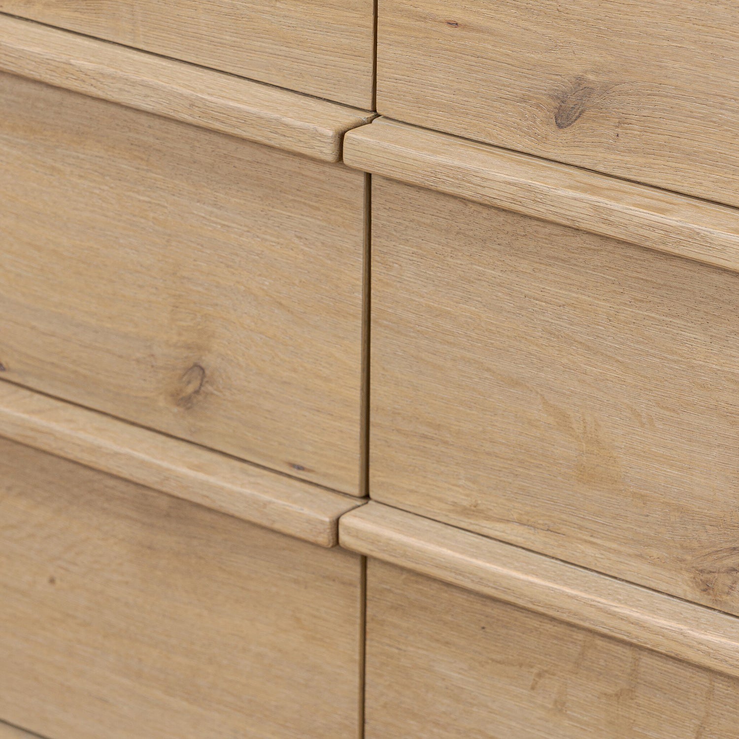 Four Hands Emmer 8 Drawer Dresser