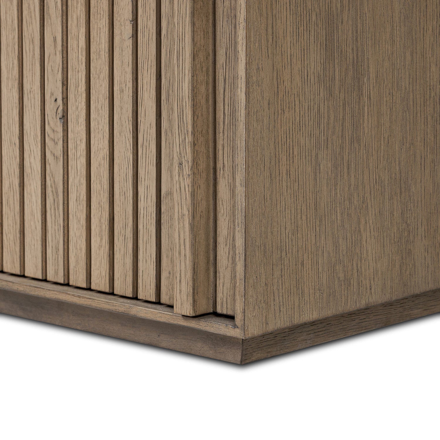 Four Hands Leo 8 Drawer Dresser