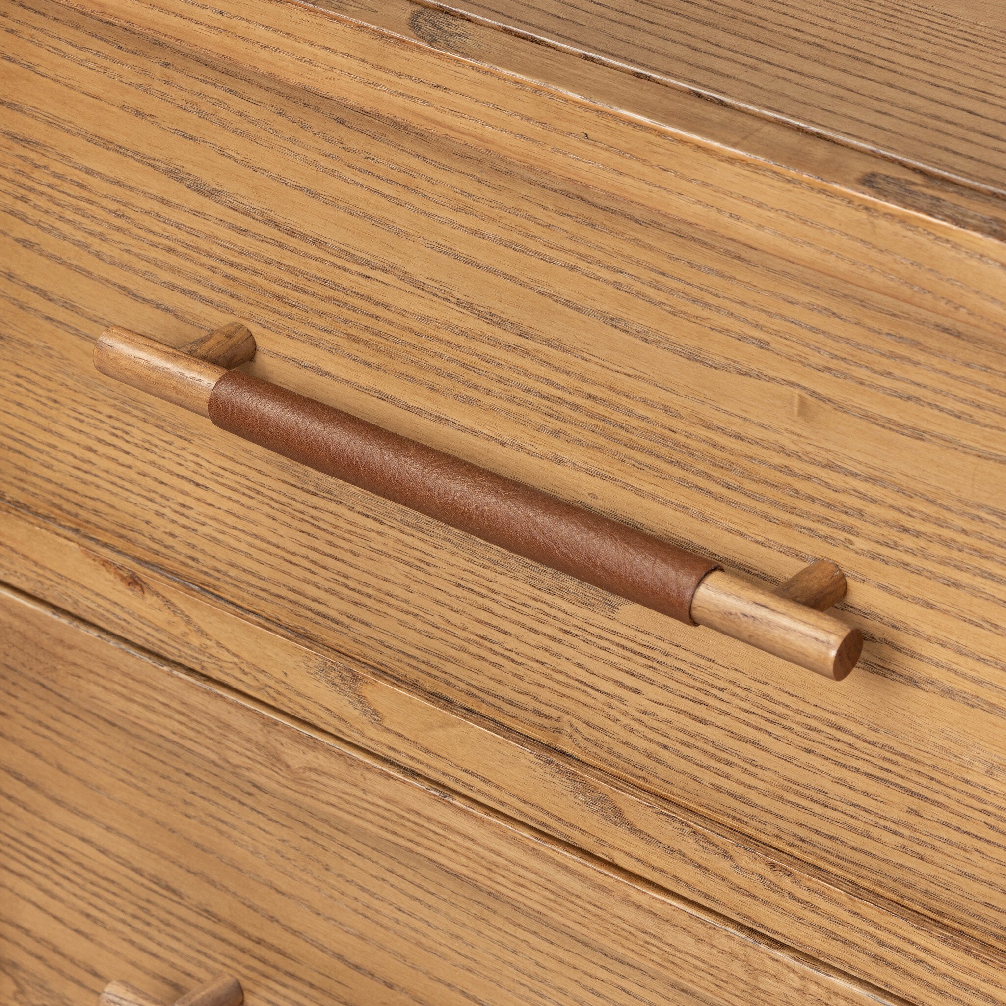 Four Hands Salado Natural Ash 9 Drawer Dresser - detail 4