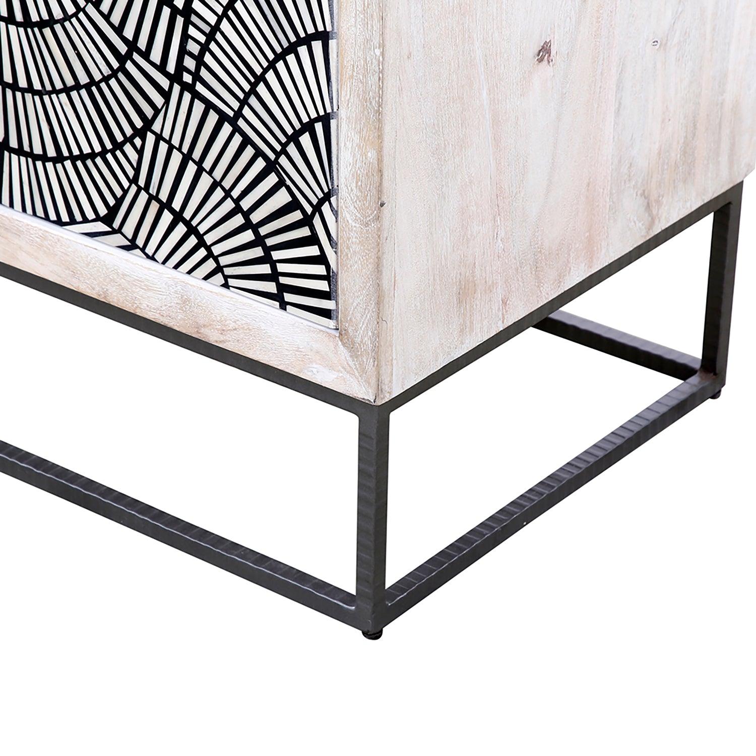 Bassett Mirror Magnolia Bar Cabinet