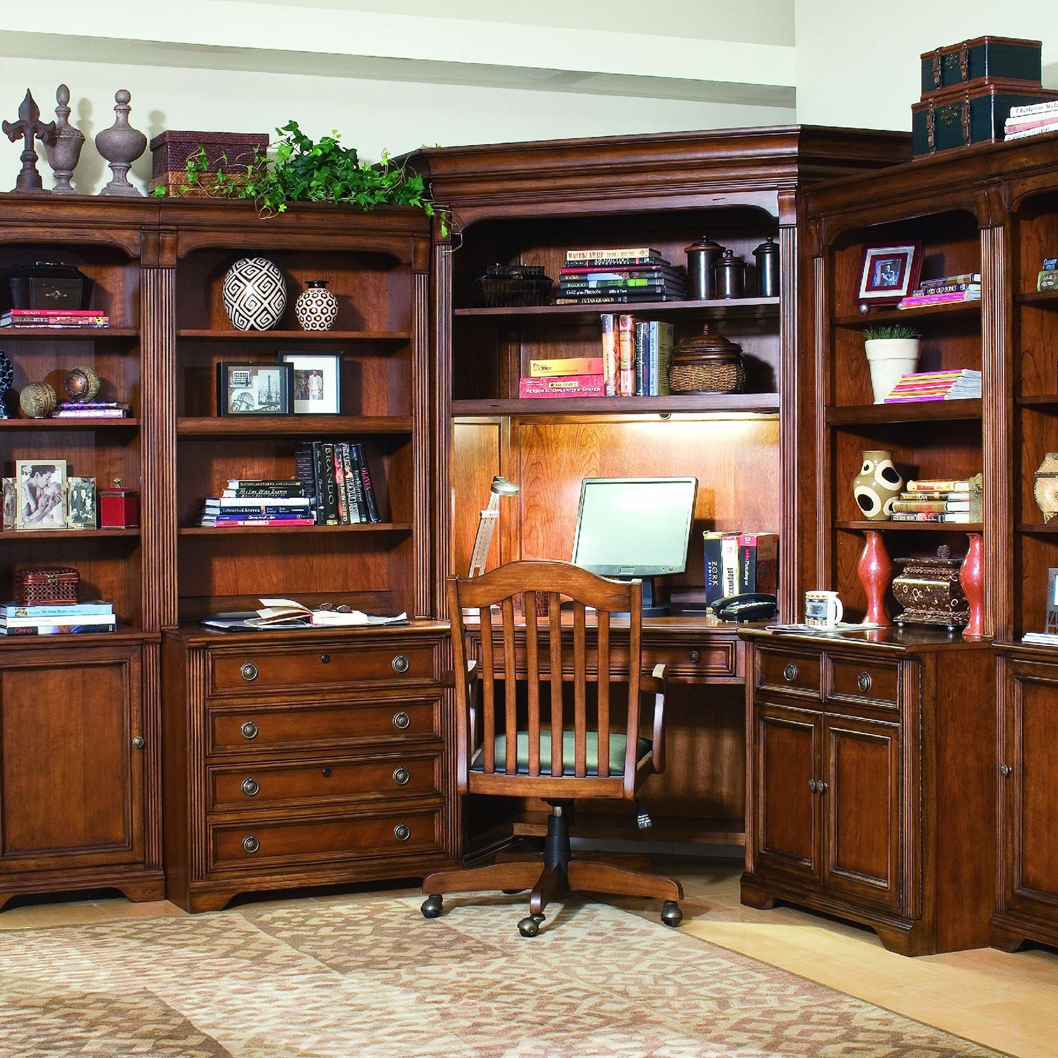 Hooker Furniture Brookhaven Desk Chair