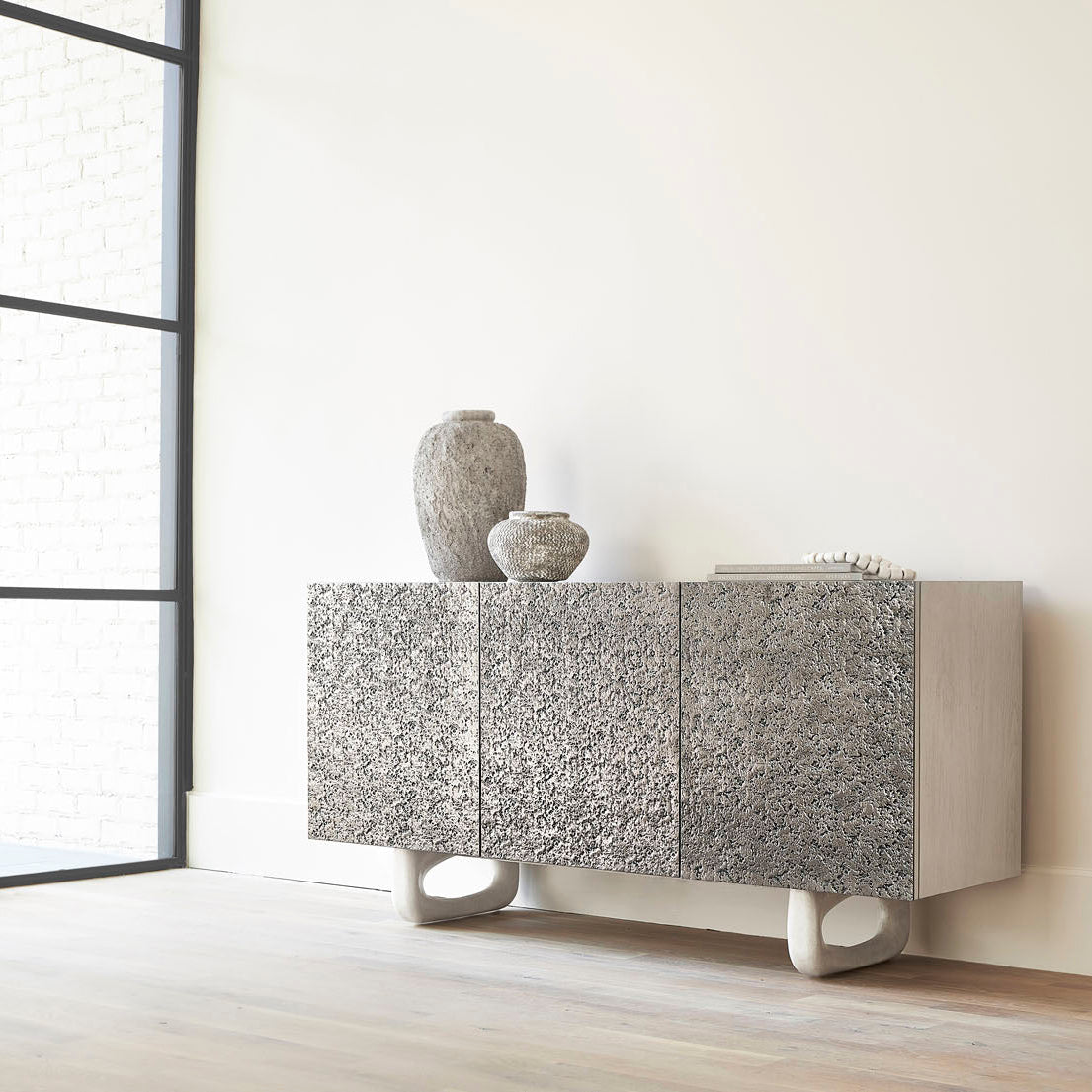 Bernhardt Sereno Buffet