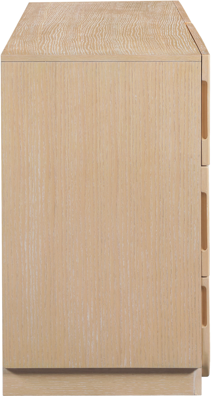 Scallop Natural Oak Veneer Dresser