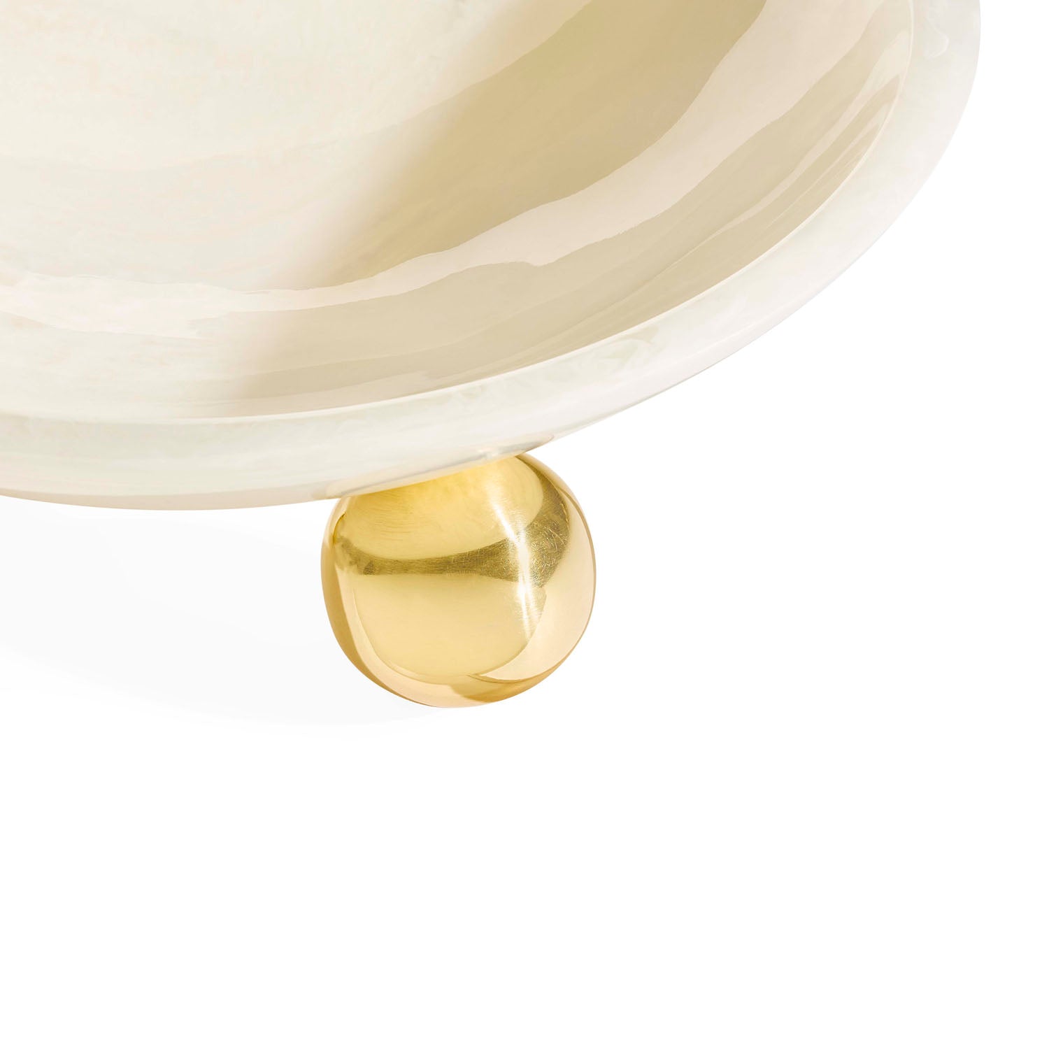 Detail of the white marbleized acrylic