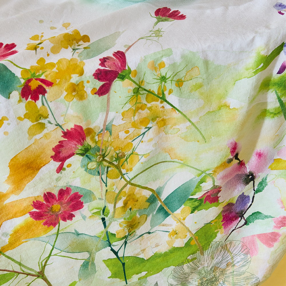 Garnier Thiebaut Souffle Fleuri Printemps Tablecloth