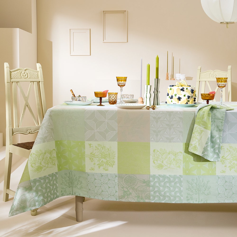 Garnier Thiebaut Mille Parfums Verde Jacquard Napkin Set of 4