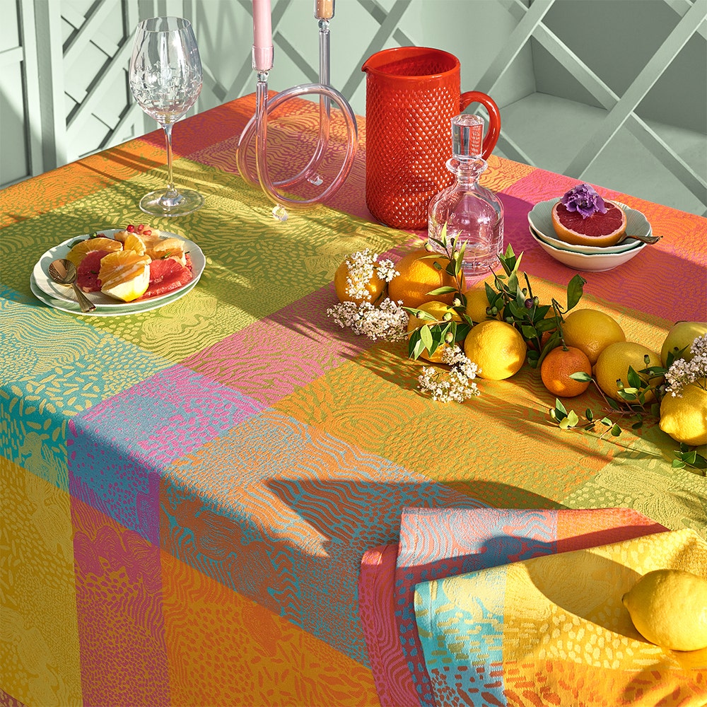 Garnier Thiebaut Mille Vagues Exotique Jacquard Tablecloth