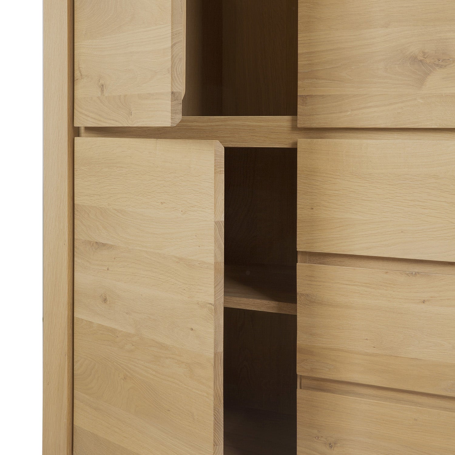 Ethnicraft Shadow Dresser