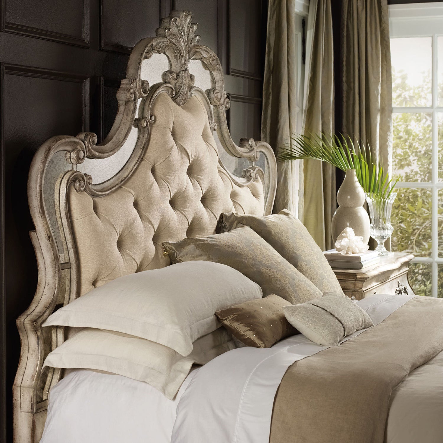 Hooker Furniture Sanctuary Upholstered Bed