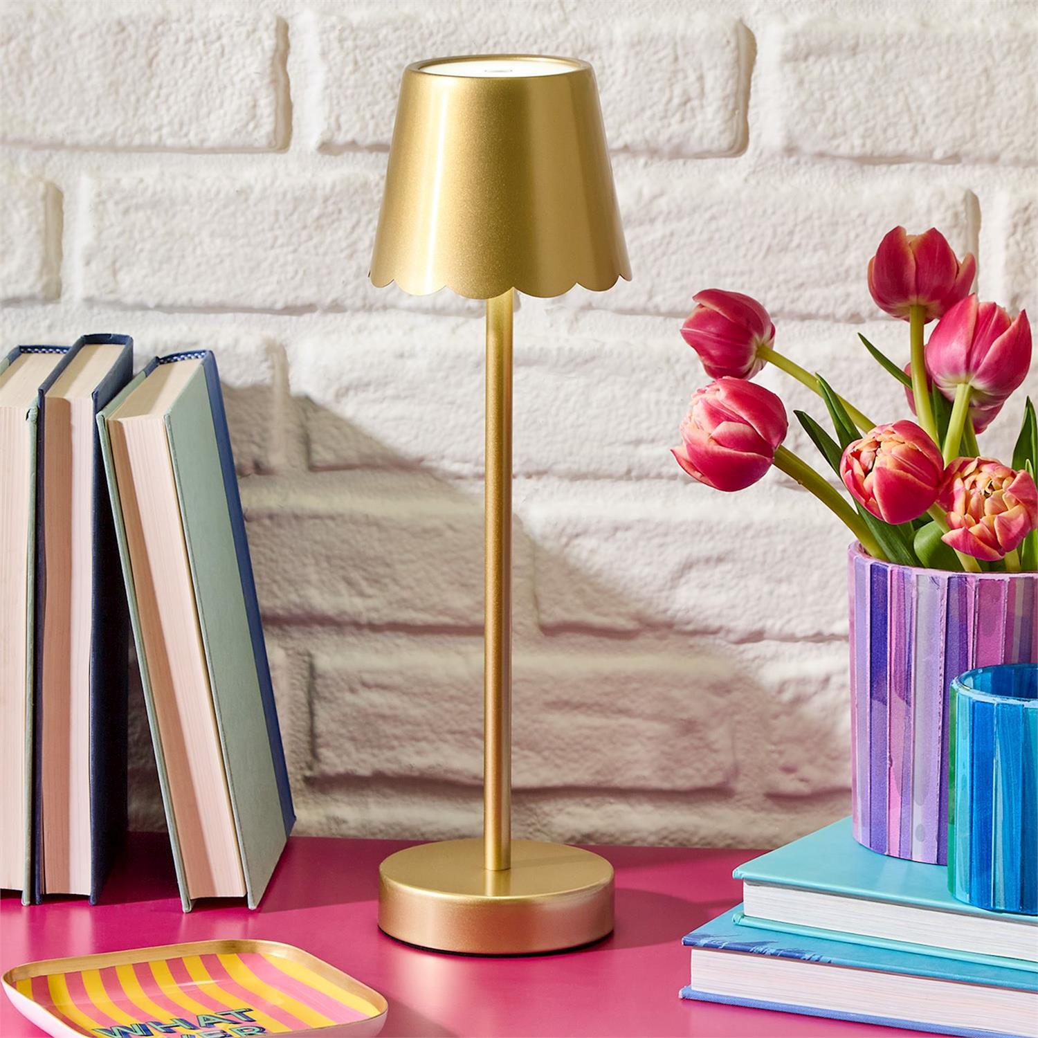 Scalloped LED Portable Cordless Table Lamp