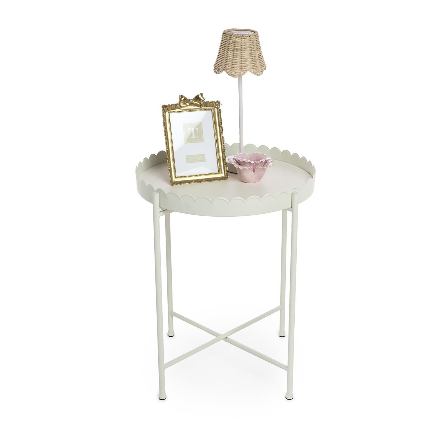 Scalloped Edge Round Side/Accent Table