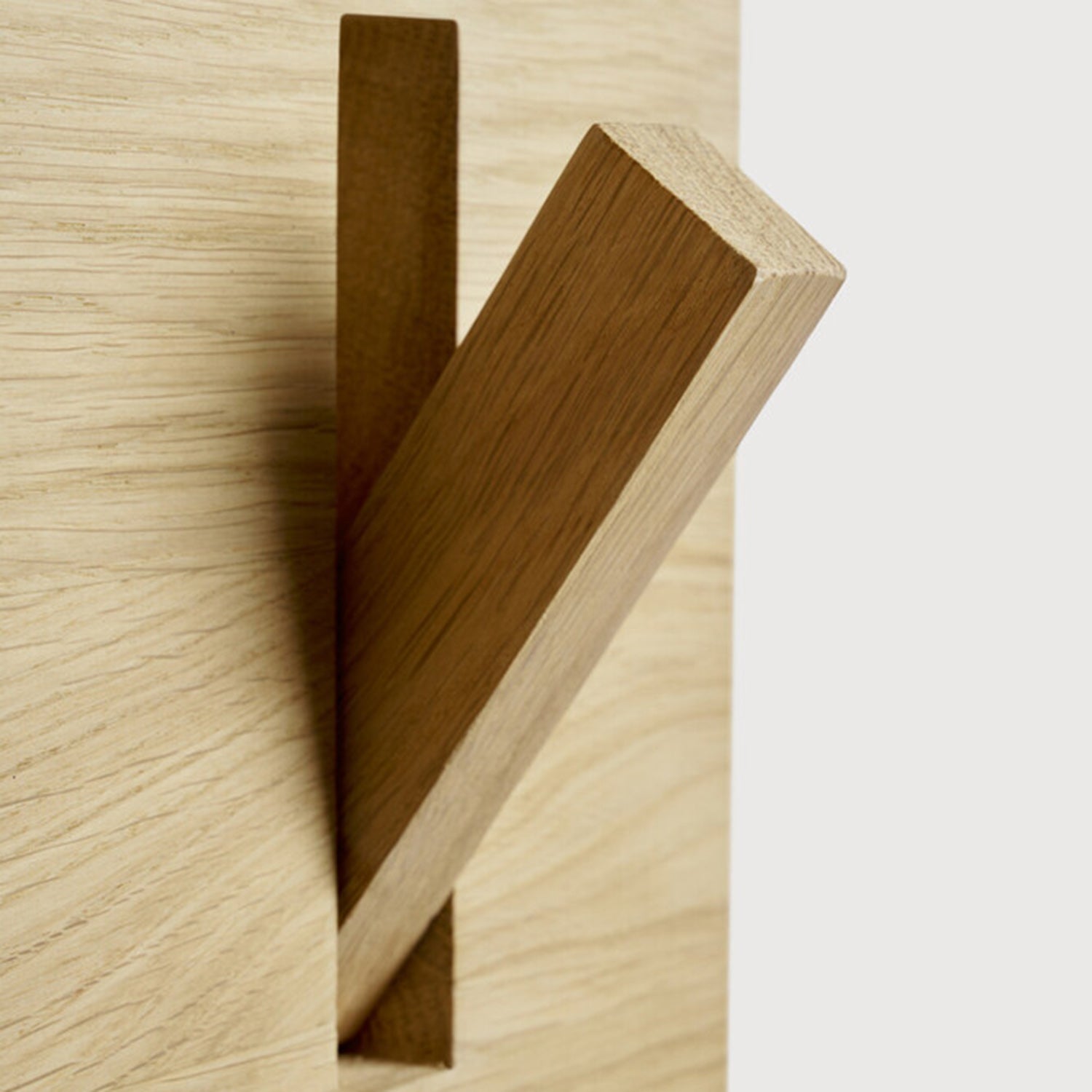 Ethnicraft Utilitile Oak Wall Hanger
