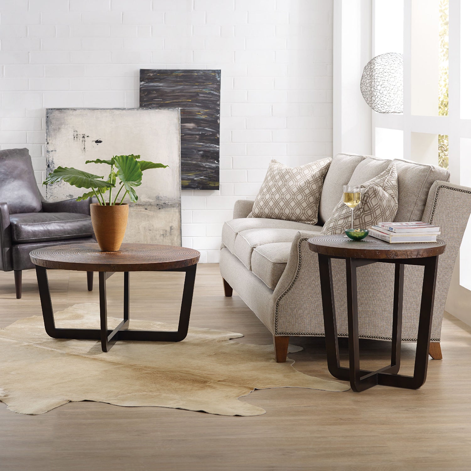 Hooker Furniture Parkcrest Round End Table