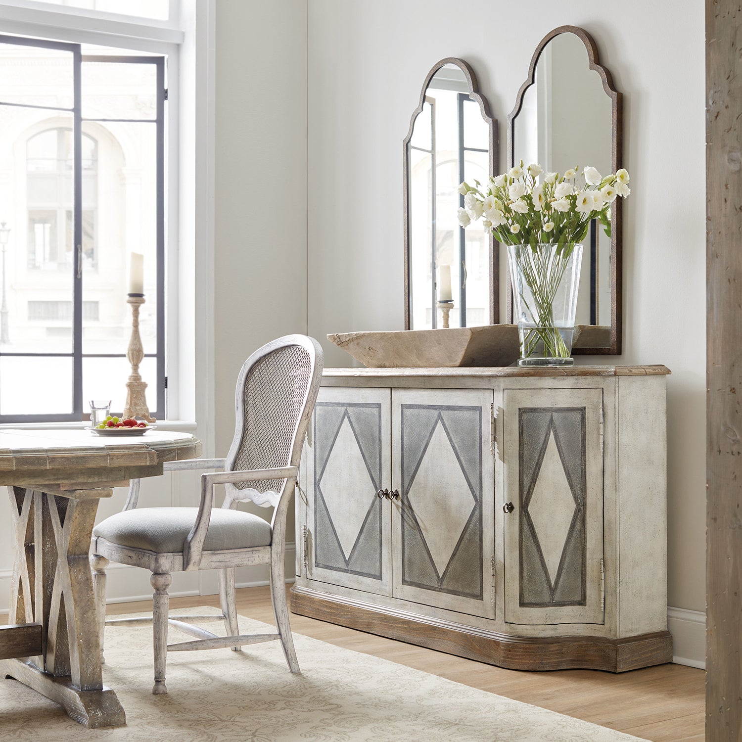 Hooker Furniture Boheme Saint Germain Server