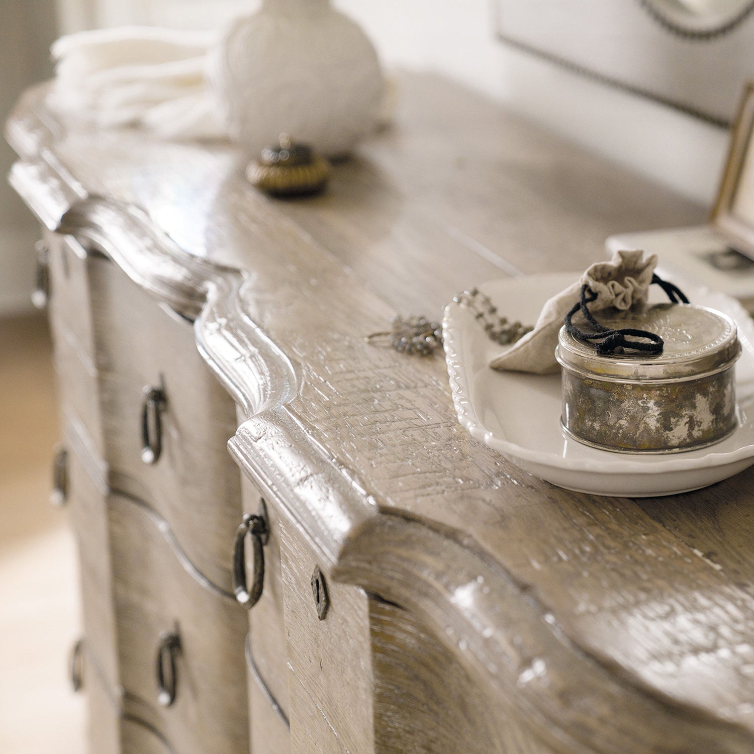 Hooker Furniture Boheme Adante Dresser