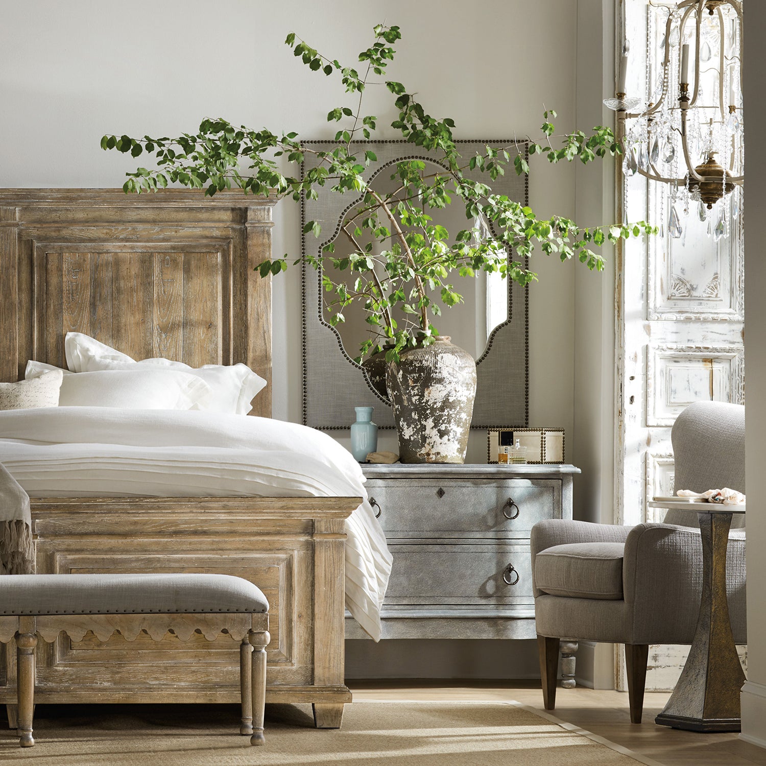 Hooker Furniture Boheme Verbena Bachelors Chest